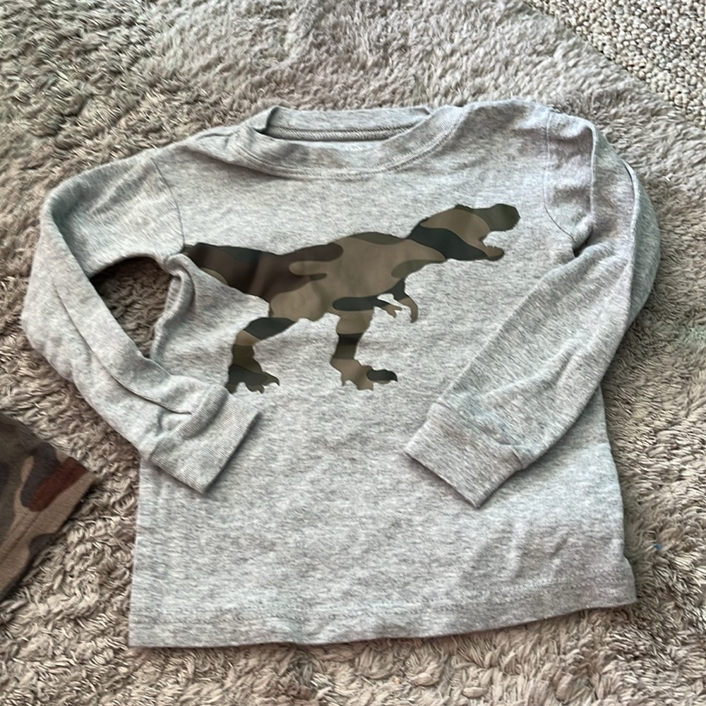5 pc bundle- 24mo/2t clothes!! - Picture 8 of 11